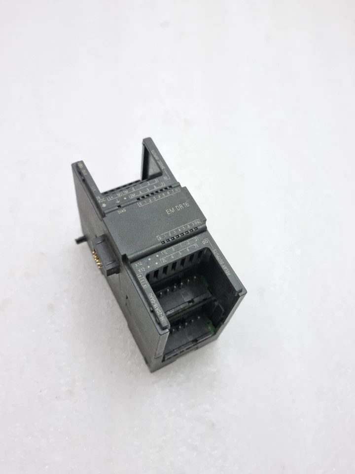 Siemens 6ES7288-2DR16-0AA0 S7-200 Smart EM DR16 Module 6ES72882DR160AA0 FreeShip